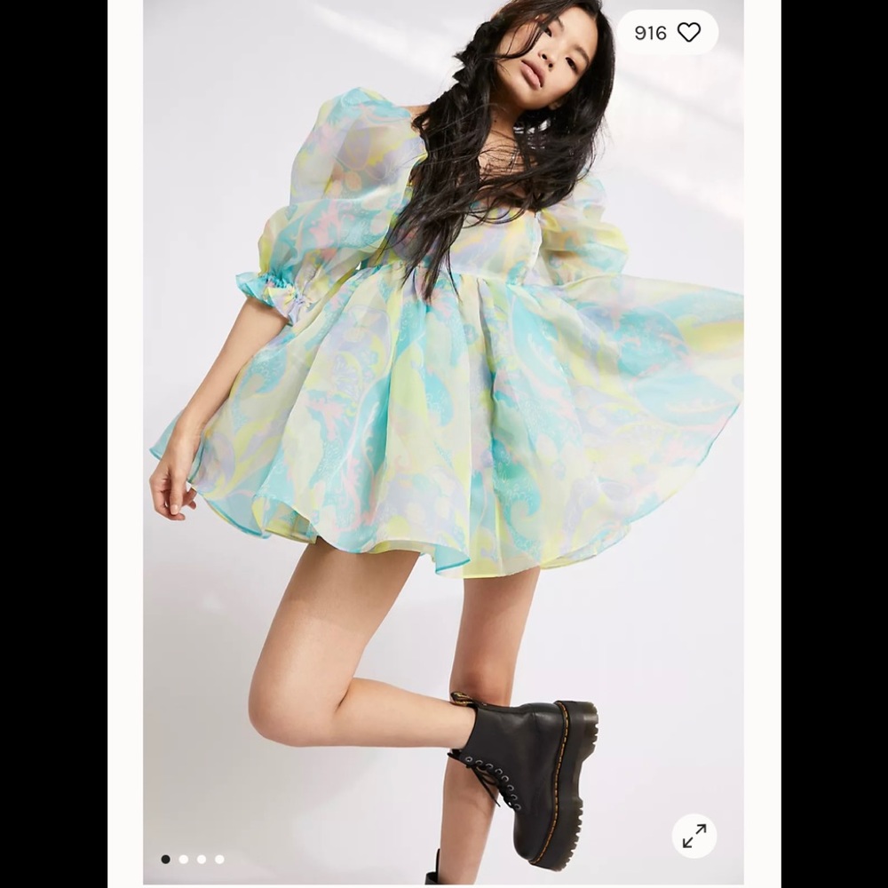 The Selkie Puff Dress